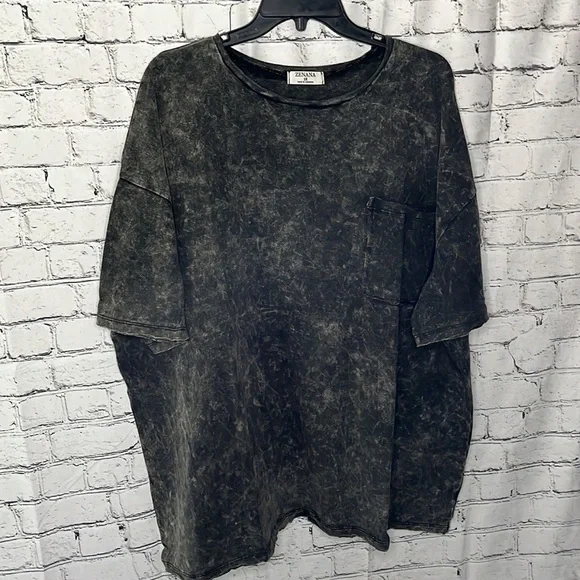 Zenana Plus Size Oversized Mineral Wash Boyfriend Tee - Picture 2 of 5